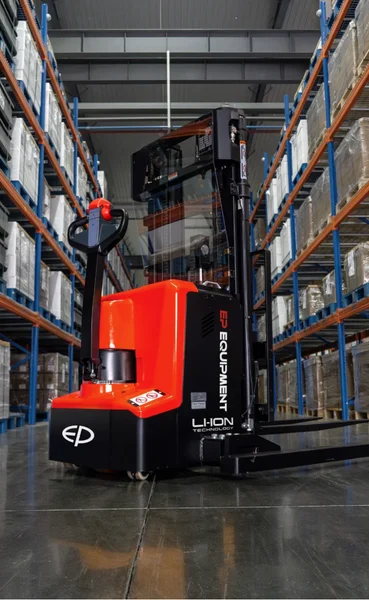 Equipamentos para armazéns e centros de distribuição